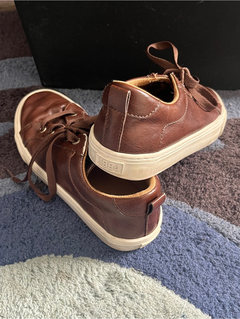 Old Navy Brown Leather Low-Top Boy’s size 3 Sneakers - Picture 3 of 5
